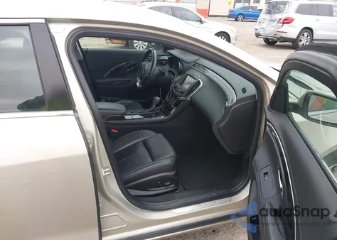 2016 Buick Lacrosse Leather из США, поврежденный, VIN 1G4GB5G32GF145257